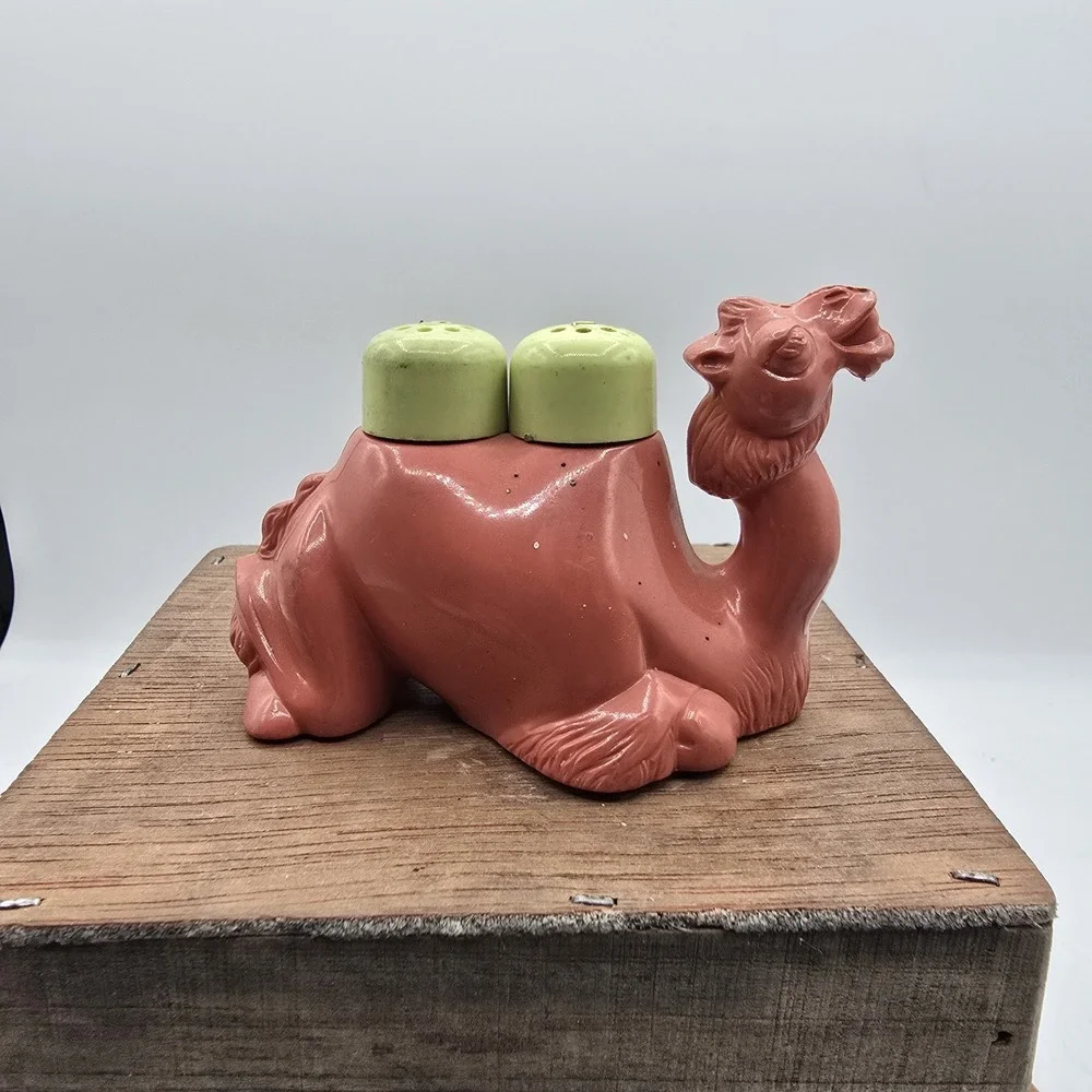 Vintage Camel with 2 Humps Salt & Pepper Shakers Plastic Salmon&Lime Green, Rare